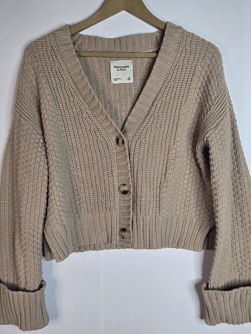 Abercrombie & Fitch Women Size XS Chunky Tan Cable Knit Crop Cardigan Sweater